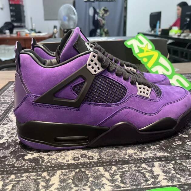 Nike Air Jordan 4 Retro "Purple"