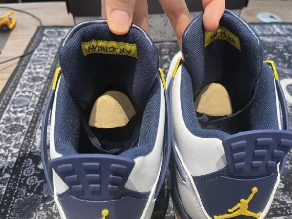 Nike Air Jordan 4 Retro Cal/Marquette - Imagem 11